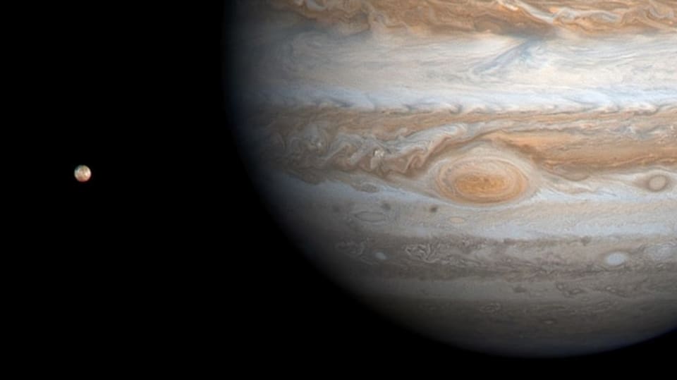 Jupiter VS Země...